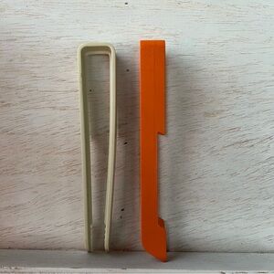 Vintage Tupperware Plastic Toaster Kitchen Tongs 5.5”